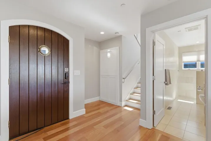 2974 E Cliff Drive, Santa Cruz, California 95062