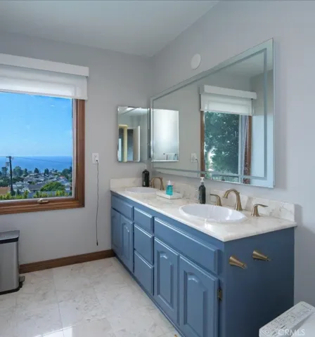 Hallway Bathroom with Ocean View