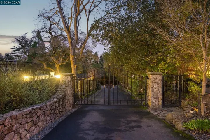2490 Lunada Ln, Alamo, California 94507