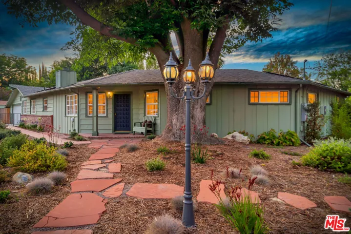6001 Oakdale Avenue, Woodland Hills, California 91367