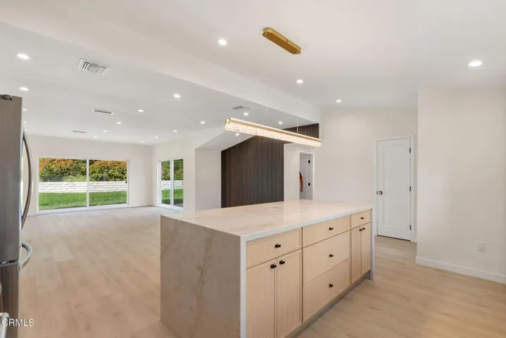 19-web-or-mls-17254-warrington-dr