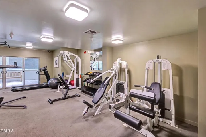 17-159 W Green St-17