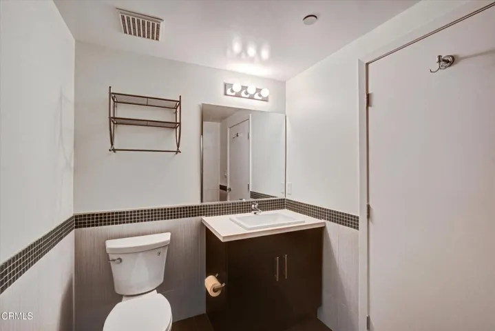 30-159 W Green St-30