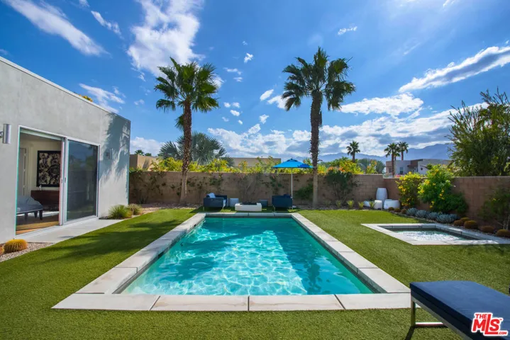 4304 Vantage Lane, Palm Springs, California 92262