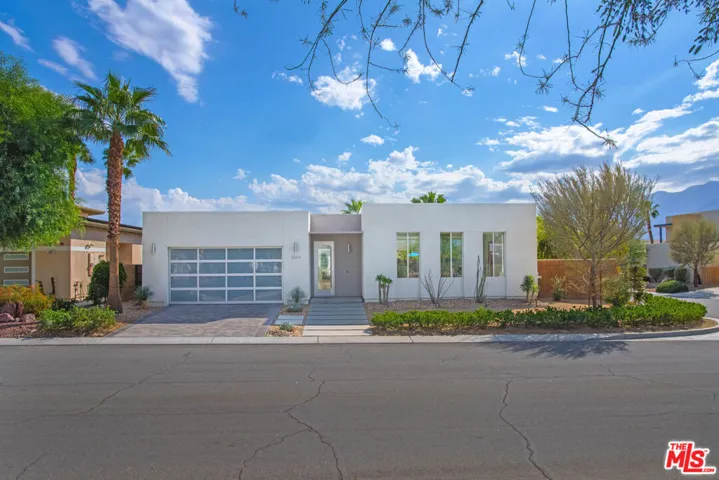 4304 Vantage Lane, Palm Springs, California 92262