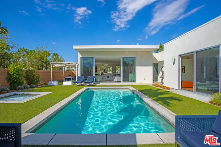 4304 Vantage Lane, Palm Springs, California 92262