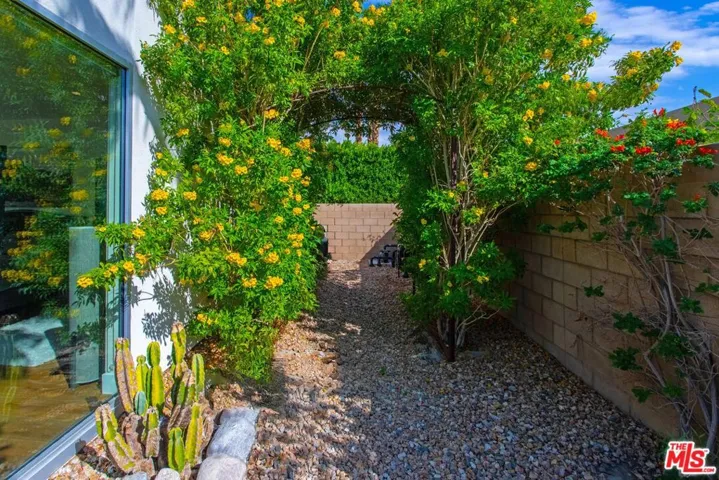 4304 Vantage Lane, Palm Springs, California 92262