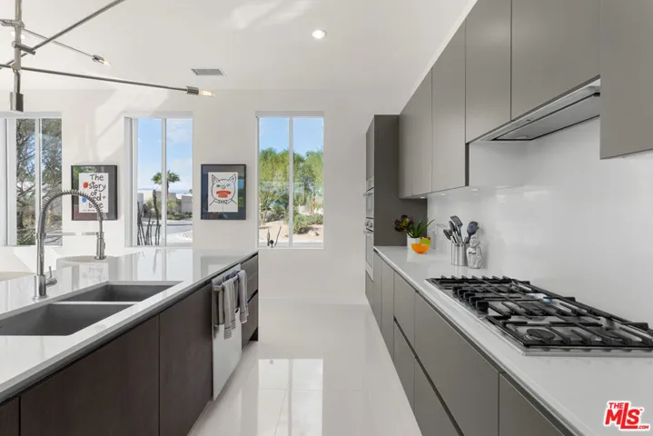 4304 Vantage Lane, Palm Springs, California 92262