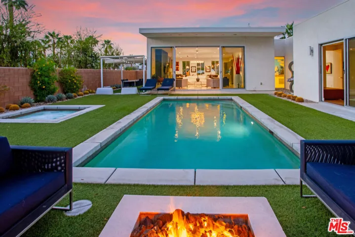 4304 Vantage Lane, Palm Springs, California 92262