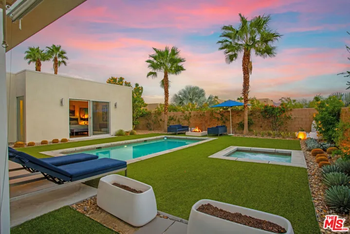 4304 Vantage Lane, Palm Springs, California 92262