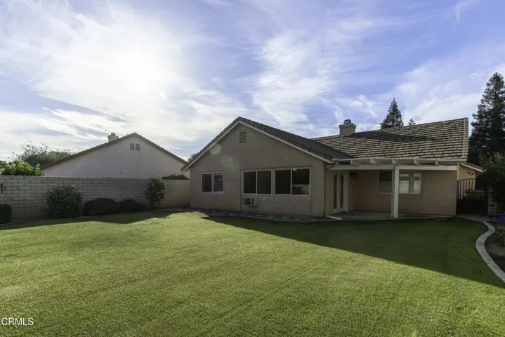 33_back_exterior_3