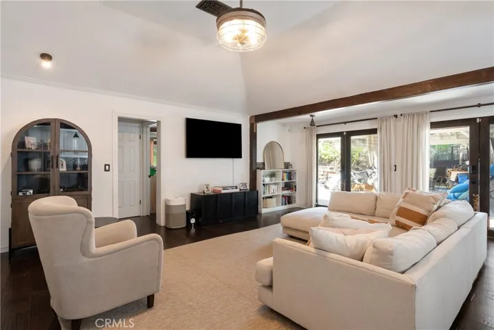3791 Multiview Drive, Los Angeles, California 90068