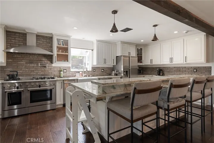 3791 Multiview Drive, Los Angeles, California 90068