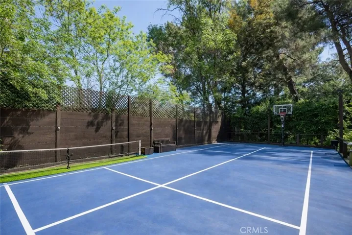 3791 Multiview Drive, Los Angeles, California 90068