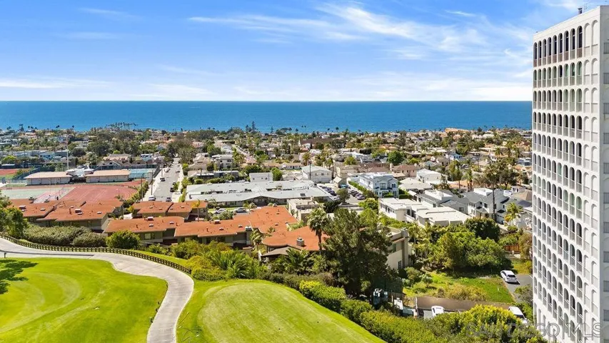 7157 Fay Ave, La Jolla, California 92037