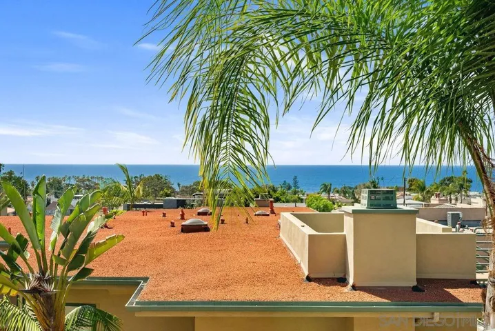 7157 Fay Ave, La Jolla, California 92037