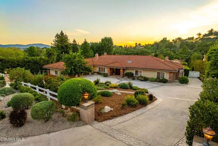 6007 Colodny Dr Agoura Hills-200