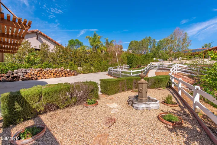 6007 Colodny Dr Agoura Hills-121