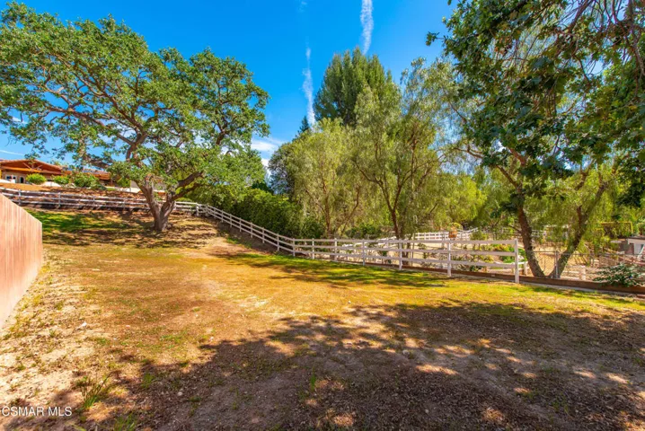 6007 Colodny Dr Agoura Hills-108