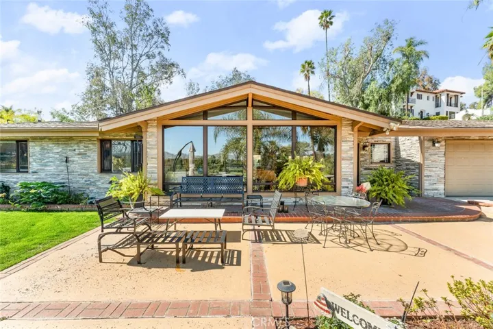 5051 Victoria Avenue, Riverside, California 92506