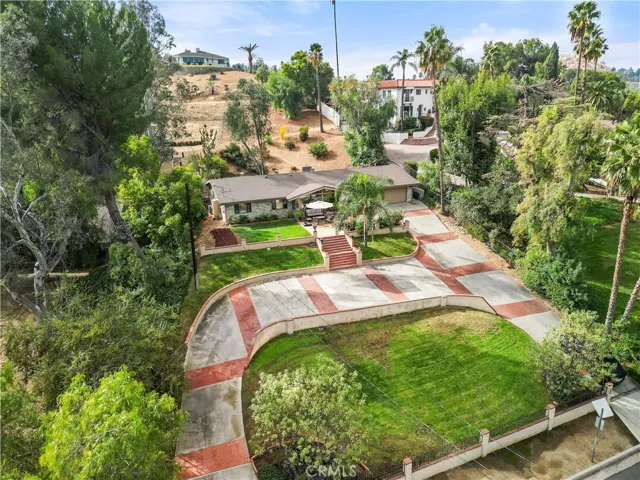 5051 Victoria Avenue, Riverside, California 92506