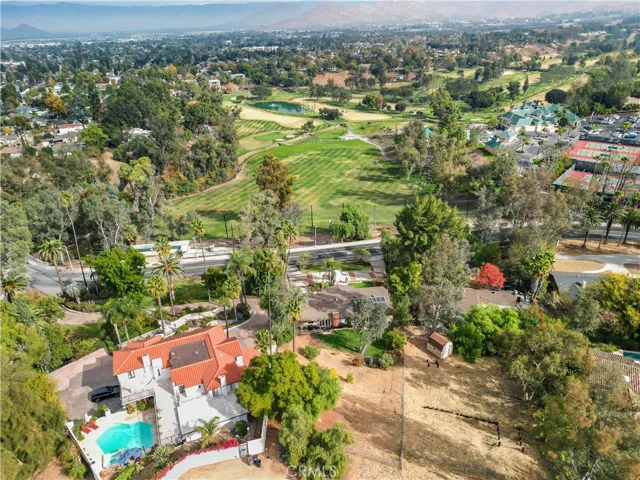 5051 Victoria Avenue, Riverside, California 92506