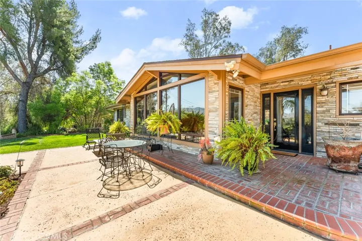 5051 Victoria Avenue, Riverside, California 92506