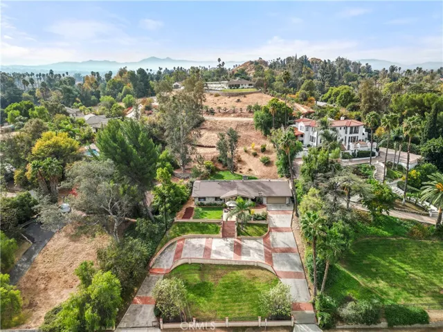 5051 Victoria Avenue, Riverside, California 92506