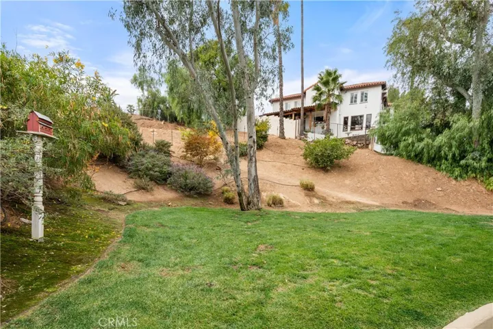 5051 Victoria Avenue, Riverside, California 92506