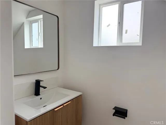 Powed Room