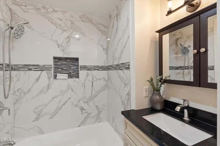 27-850-w-157th-st-6_027