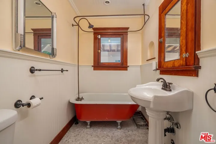 4253 Fountain Avenue, Los Angeles, California 90029
