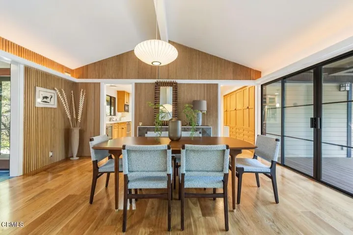 Dining Room M