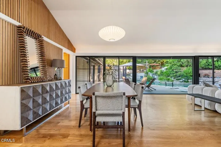 Dining Room 2 M
