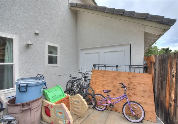 Rear pull through garage (Original)