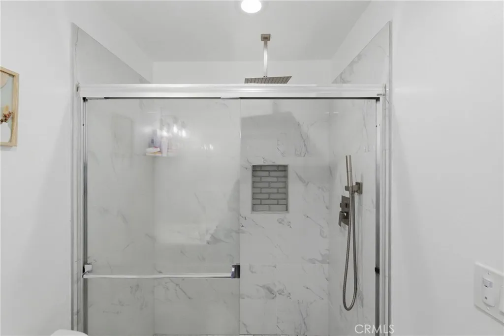 ADU - Shower