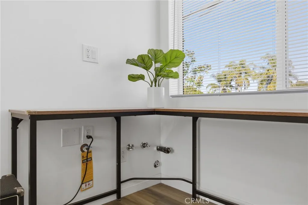 SB9 ADU - Kitchen hook ups Gas and water