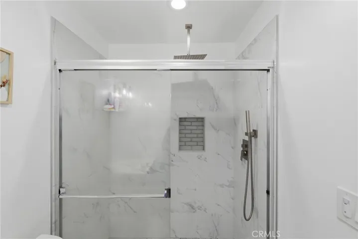 ADU - Shower