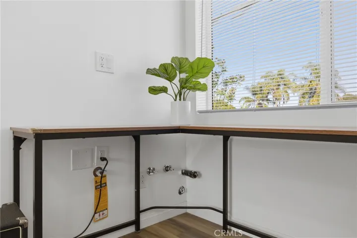 SB9 ADU - Kitchen hook ups Gas and water