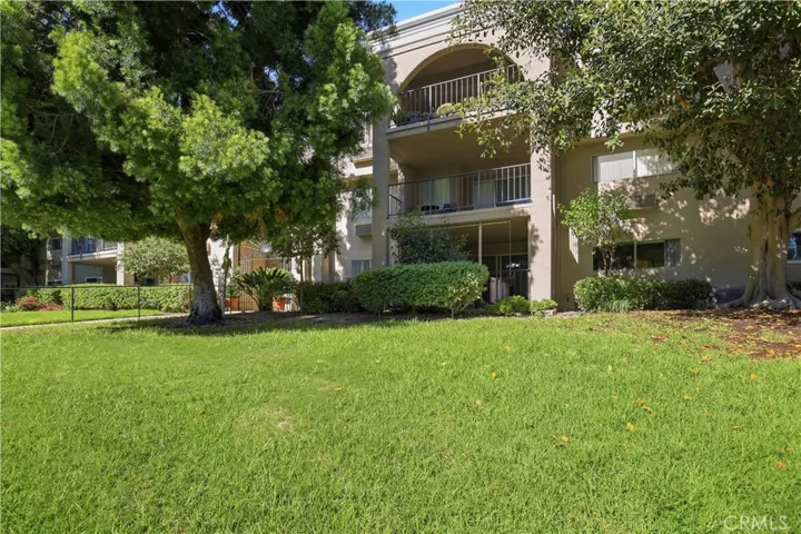 3421 Calle Azul 1f, Laguna Woods, California 92637