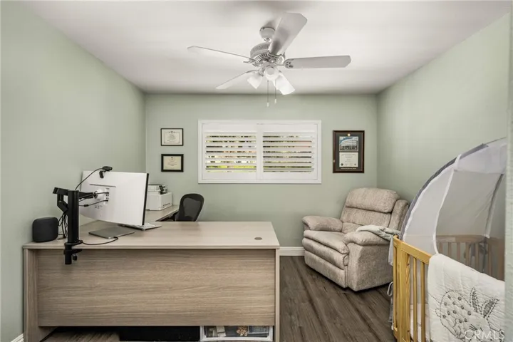 Secondary bedroom