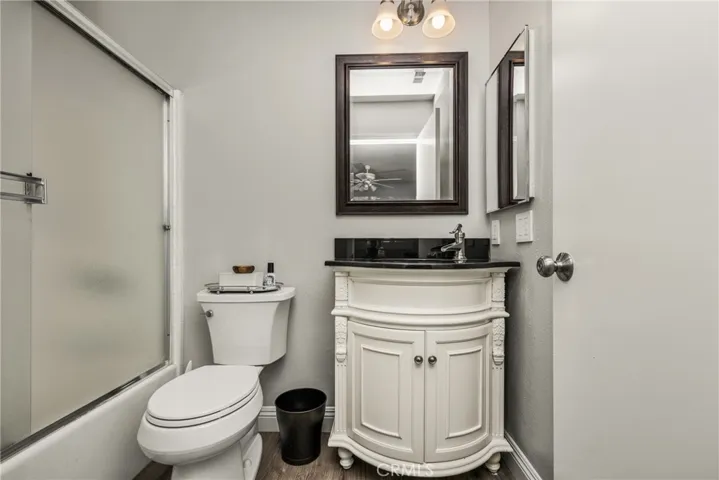 2nd Bathroom