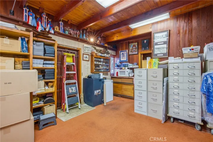 Functional support area for upper-level use