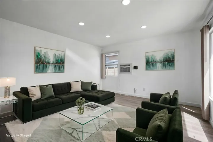 Living Room-Virtual staging