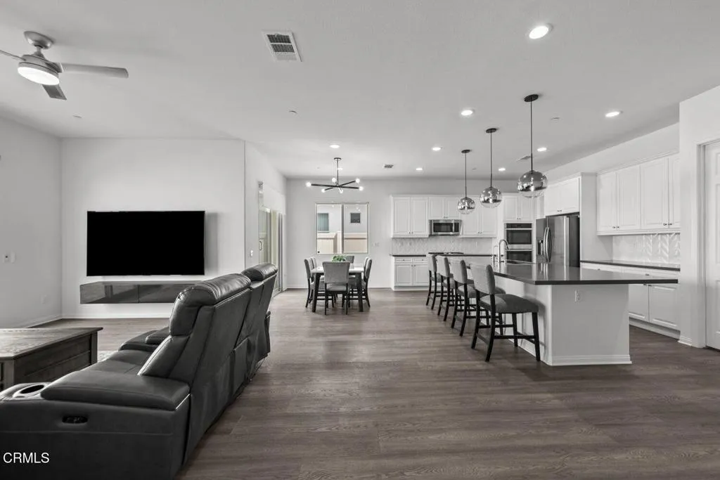 08-SevilleDr-5e679d7211