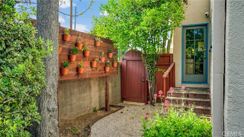 270 Clinton, Pasadena, California 91103