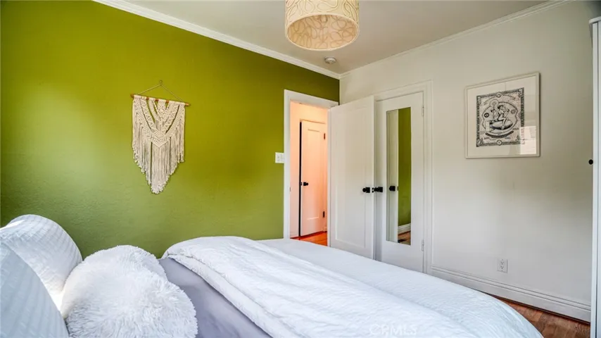 270 Clinton, Pasadena, California 91103