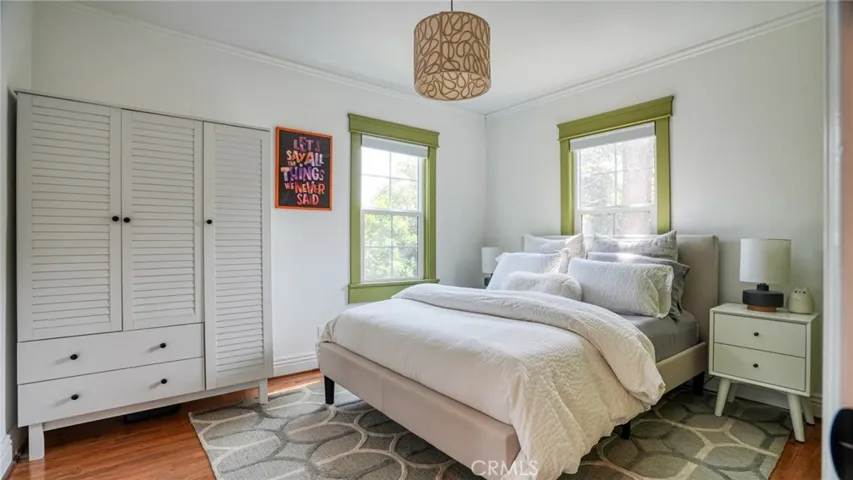 270 Clinton, Pasadena, California 91103