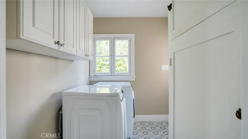 270 Clinton, Pasadena, California 91103