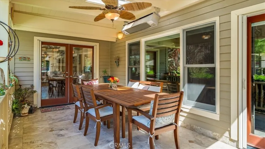 Covered Patio: Outdoor Table